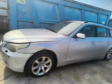 BMW E60 2.5 benzina automatica per ricambi 
