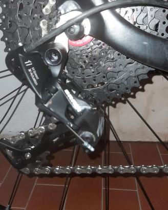 MTB completamente in carbonio no brand