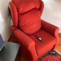 Poltrona Con Alzata Elettrica Assistita