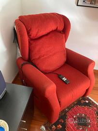 Poltrona Con Alzata Elettrica Assistita