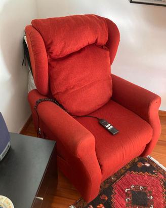 Poltrona Con Alzata Elettrica Assistita