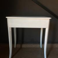 Tavolino bianco