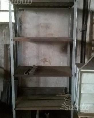 scaffale in ferro 