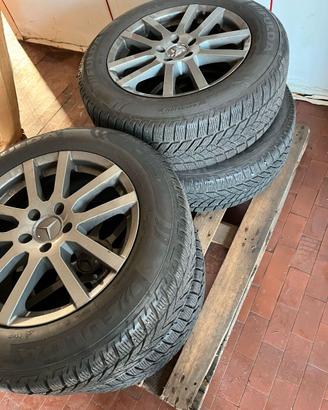 Gomme e cerchi 235 60 R17 invernali