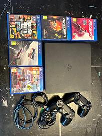 PS4 Slim + 2 Controller + 5 Videogiochi + Accesori