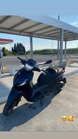 Piaggio Beverly S HPE 300 - 2021