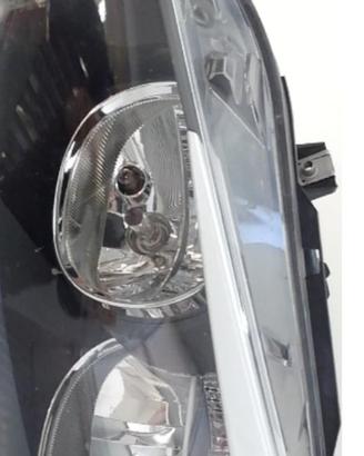 faro anteriore lato sinistro per BMW serie 1  