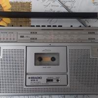 Radio/musicassette marca Irradio.