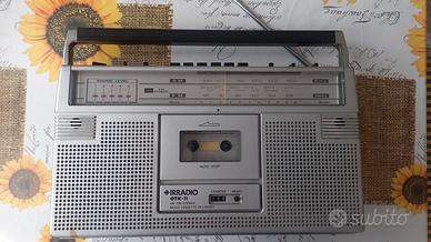 Radio/musicassette marca Irradio.