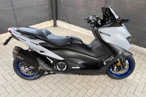 Tmax 560