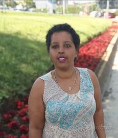 Badante con formazione per l'assistenza ad anziani