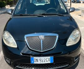 Lancia ypsilon 1.3 multijet bicolore