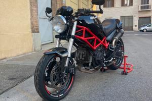 Ducati Monster 695
