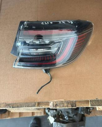 FARO POSTERIORE DX RENAULT CLIO 2024