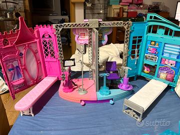 2 Barbie con Palco Rock n’ Royals 2015