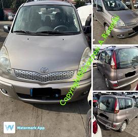 Toyota Yaris Verso anno 2003 per ricambi Fi