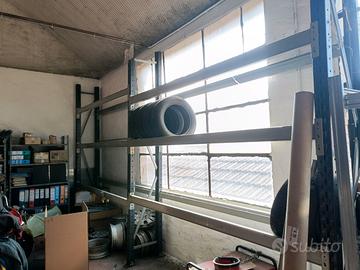 scaffalatura per gomme 