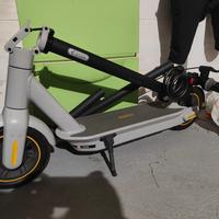 ninebot g30 le monopattino