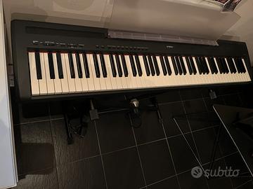 Yamaha P-85 digital piano