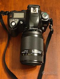 Nikon D70 con 2 obiettivi AF zoom e accessori