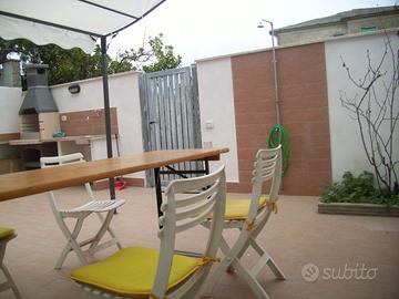 Trilocale seminterrato 300 mt dal mare