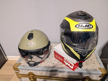 Caschi marca HJC