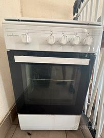 CUCINA 4 FUOCHI USATA POCHISSIMO FORNO MAI USATO