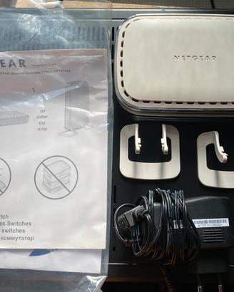 Netgear Switch Ethernet (modello FS605v3)