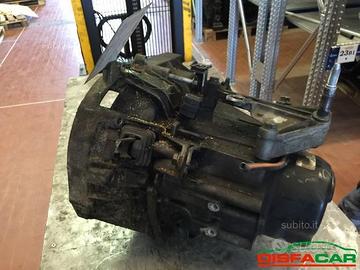 Cambio renault clio trazione anteriore manuale 5 m