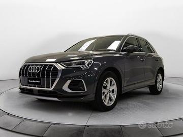 AUDI Q3 35 TDI quattro Business Advanced