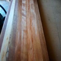 tavolo in legno massello o piano cucina