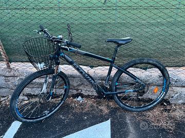 Mountan Bike B’TWIN Rockrider 520