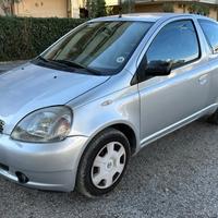 Toyota Yaris 1.3i 16V cat 3 porte neopatentati