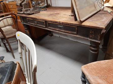 Tavoli rustici antichi