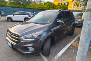 Ford Kuga st line 1.5 TDI Power shift 