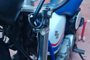 Suzuki rv Van Van 125 - tratt-