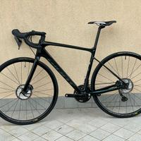 BICICLETTA DA CORSA IN CARBONIO GIANT DEFY 2022