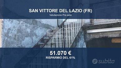 Immobile in asta di 265 m² con più di 5 locali a S