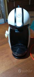 Macchina da caffè nescafe dolce gusto 