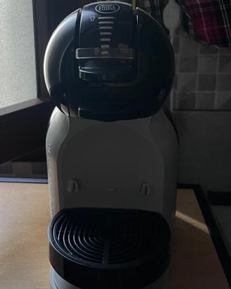 Macchina del caffè dolce gusto