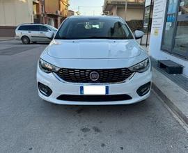 Fiat Tipo Berlina 1.6 120 cv LOUNGE ALCANTARA 2017