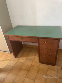 Scrivania anni 60