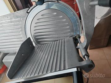 AFFETTATRICE IN BUONE CONDIZIONI 