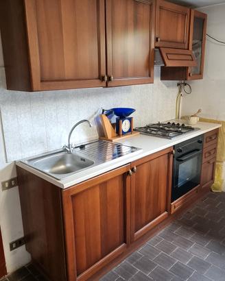 Cucina come nuova con elettrodomestici