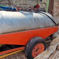 Botte carrellata 1000l in resina con pompa cardan.
