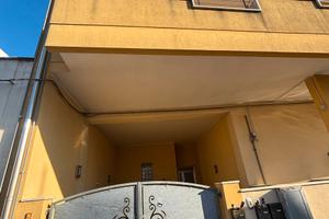 3 vani ristrutturato in piccolo condominio