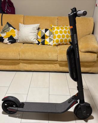 monopattino elettrico Ninebot ES2 -doppia batteria