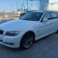 Bmw 320 320d cat xDrive Touring Attiva