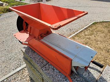 Macchina diraspatrice uva