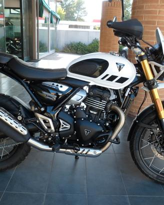 Triumph Scrambler 400 XC